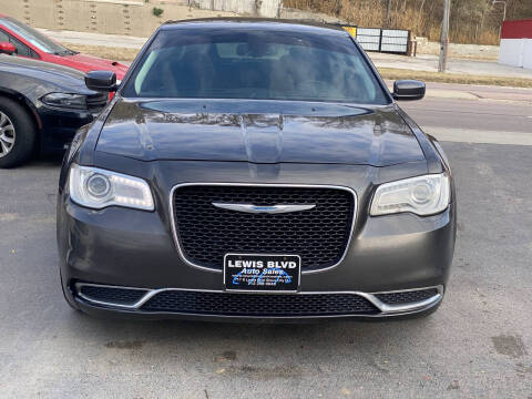 2016 Chrysler 300 Limited