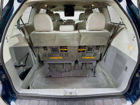2012 Toyota Sienna