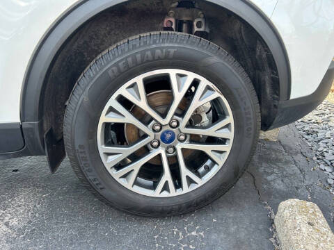 2022 Ford Escape SEL