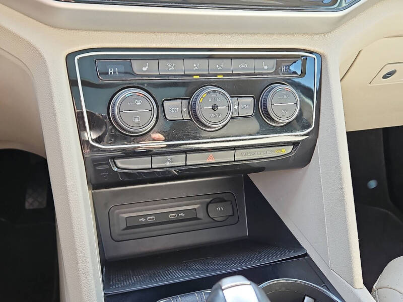 2023 Volkswagen Atlas SE