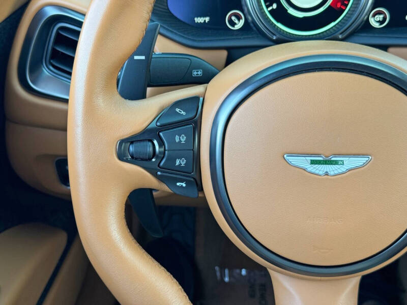 2022 Aston Martin DB11 V8