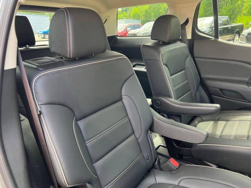 2023 GMC Acadia Denali