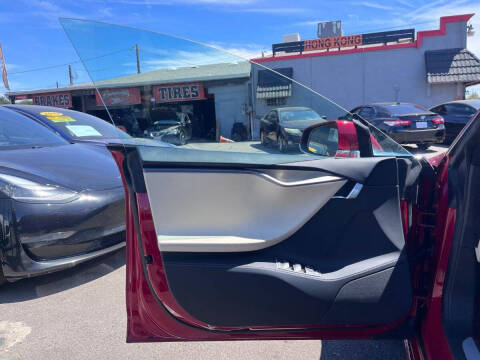 2020 Tesla Model S Long Range