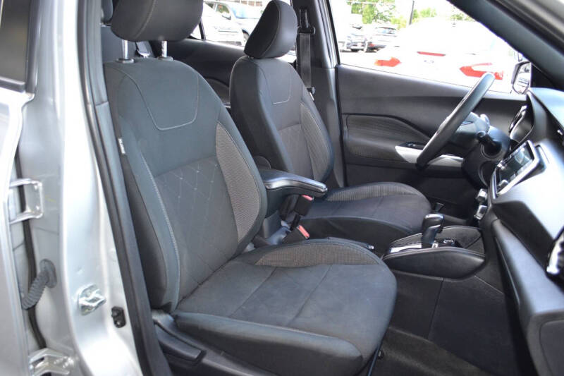 2020 Nissan Kicks SV