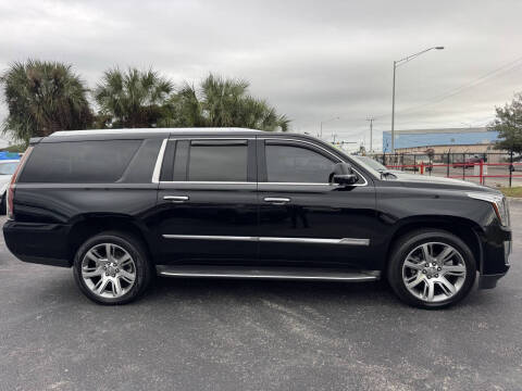 2016 Cadillac Escalade ESV Luxury Collection