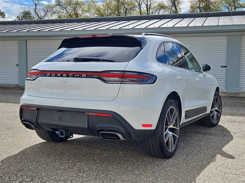 2025 Porsche Macan