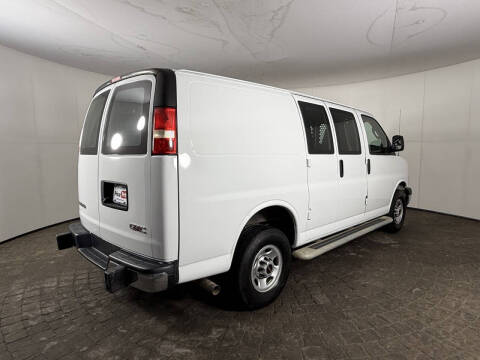 2022 GMC Savana 2500