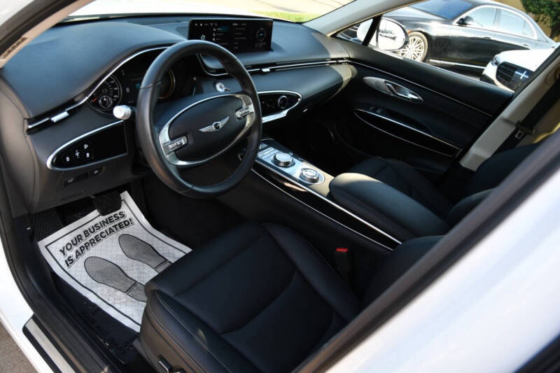 2025 Genesis GV70 2.5T Standard