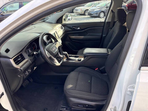 2017 GMC Acadia SLE-2