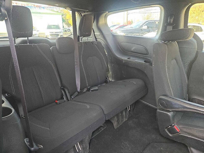 2024 Chrysler Pacifica Touring