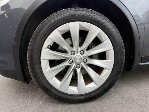 2017 Tesla Model X 75D