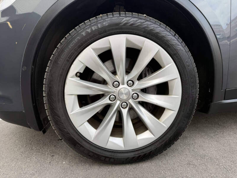 2017 Tesla Model X 75D