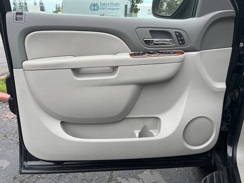 2013 Chevrolet Suburban LTZ