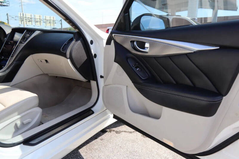 2017 Infiniti Q50 3.0T Signature Edition