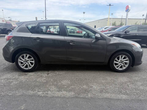 2013 Mazda MAZDA3 i Touring