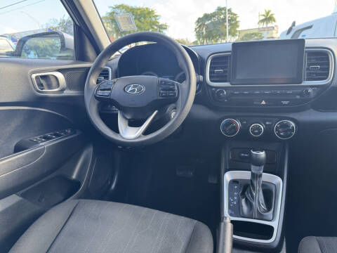 2021 Hyundai Venue SE