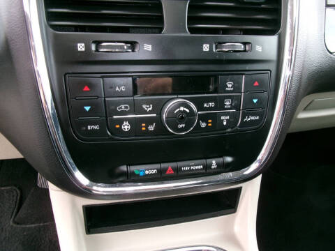 2016 Chrysler Town and Country Limited