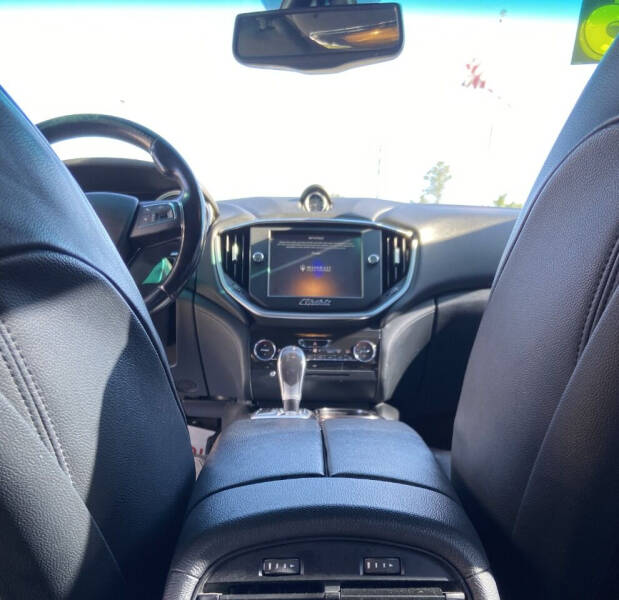 2015 Maserati Ghibli