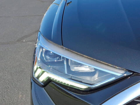 2024 Audi Q3 quattro S line Prem Plus 45 TFSI