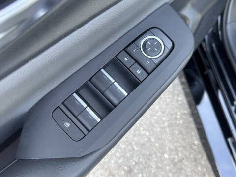 2025 Toyota Prius XLE