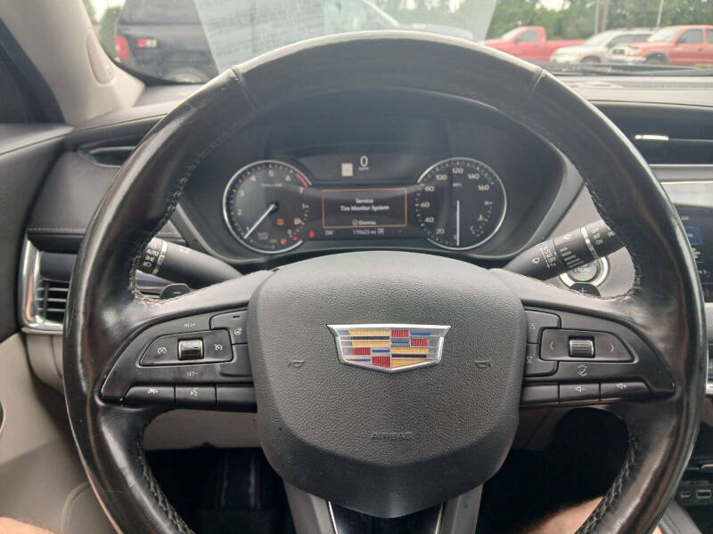 2019 Cadillac XT4 Luxury