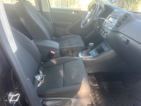 2012 Volkswagen Tiguan SEL