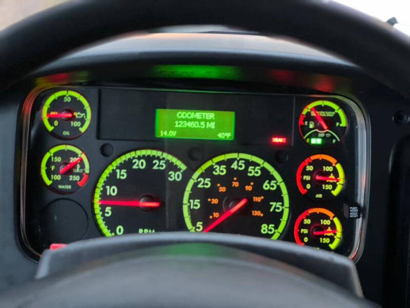 2020 Freightliner M2 106