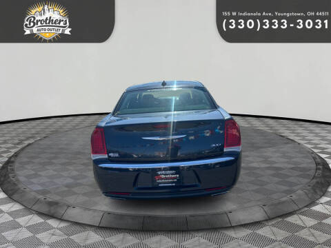 2017 Chrysler 300 Limited