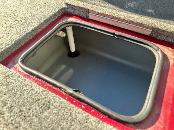 2018 Tracker Targa V18