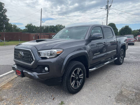 2018 Toyota Tacoma for sale at VAUGHN'S USED CARS in Guin AL