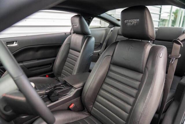 2009 Ford Shelby GT500 11