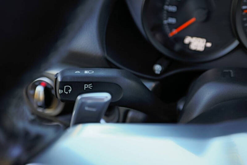 2021 Porsche 718 Boxster