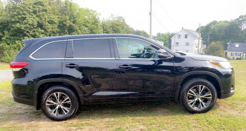 2017 Toyota Highlander LE