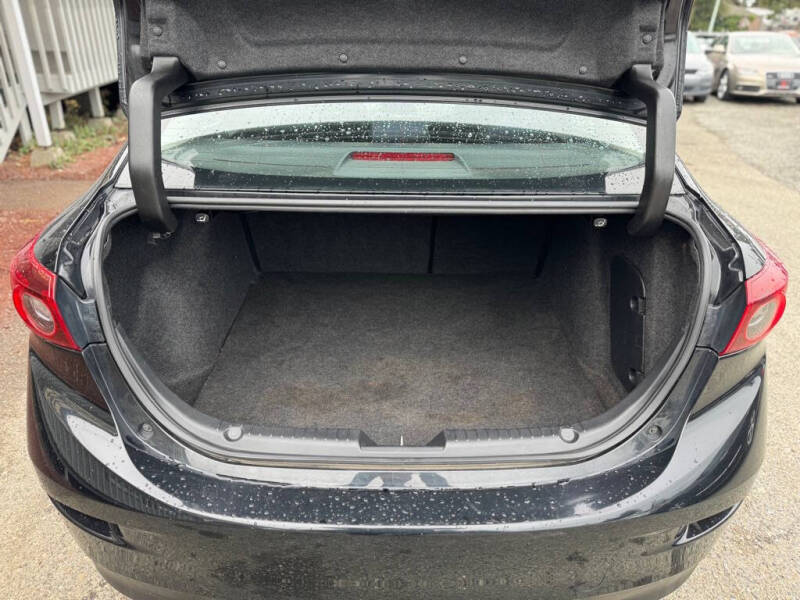 2016 Mazda MAZDA3 i Sport