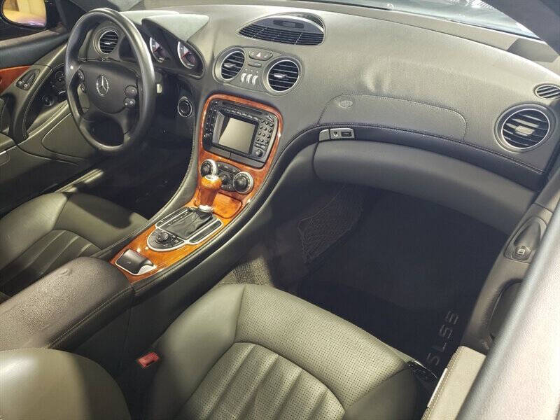 2004 Mercedes-Benz SL-Class 5
