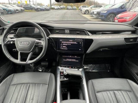 2024 Audi Q8 Sportback e-tron quattro Premium Plus S line