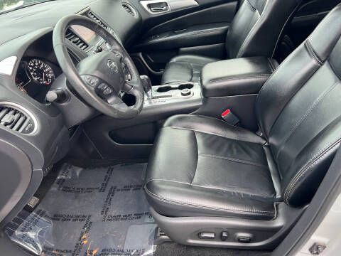 2017 Nissan Pathfinder Platinum