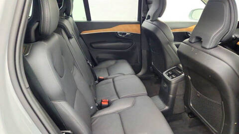 2025 Volvo XC90 T8 Plus Bright Theme 7P