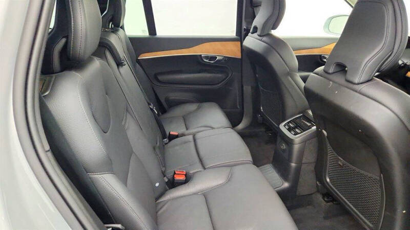2025 Volvo XC90 T8 Plus Bright Theme 7P