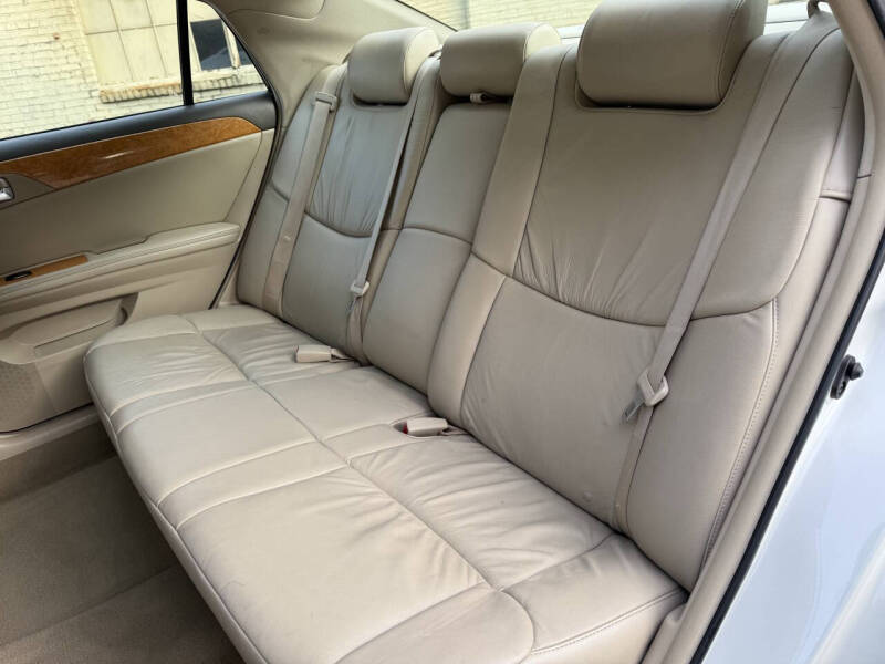 2005 Toyota Avalon XLS