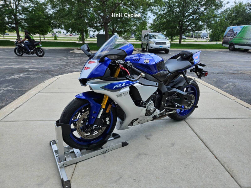 2015 Yamaha YZF-R1