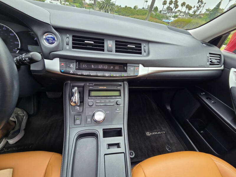2013 Lexus CT 200h