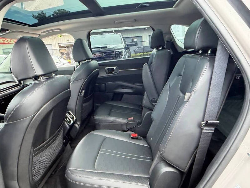 2025 Kia Sorento X-Line EX