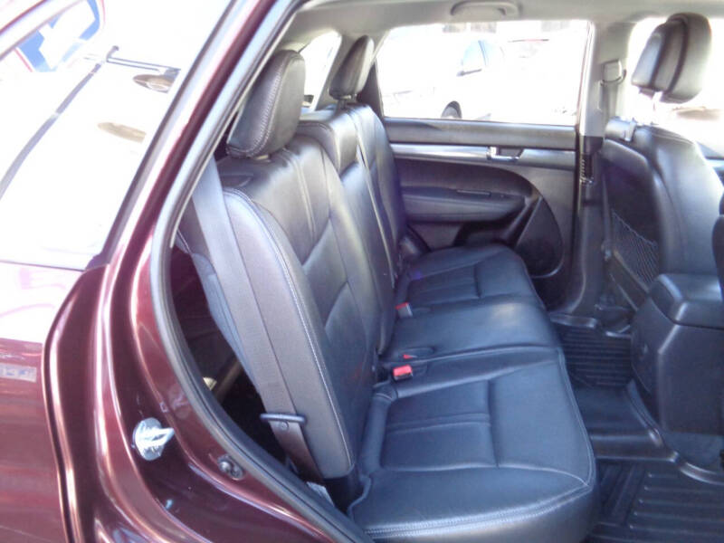 2011 Kia Sorento SX