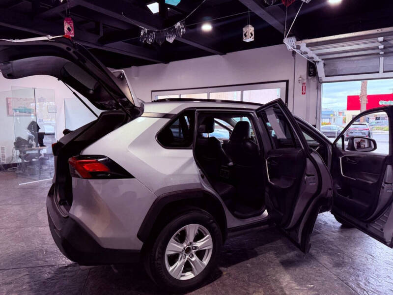 2019 Toyota RAV4 Hybrid LE