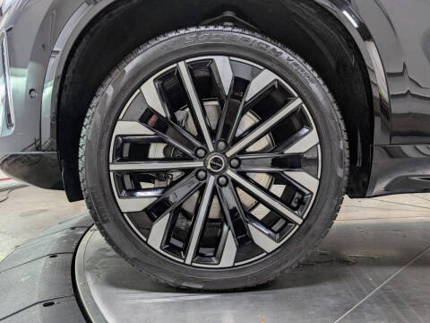 2025 Volvo XC90 B5 Plus Bright Theme 7P