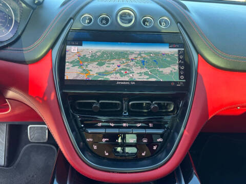 2021 Aston Martin DBX