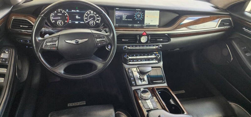 2018 Genesis G90