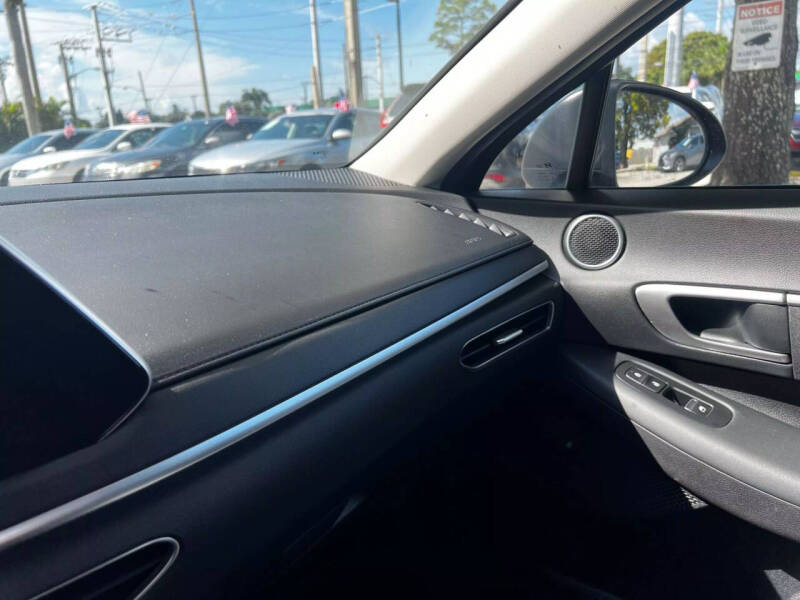 2021 Hyundai Sonata SE