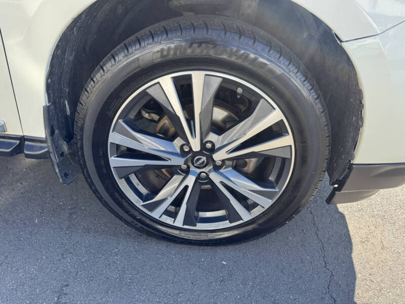 2018 Nissan Pathfinder Platinum